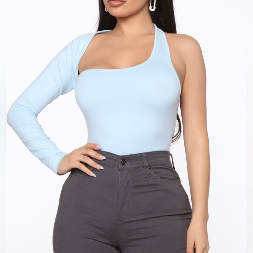 FASHION NOVA Arms Around Me Bodysuit